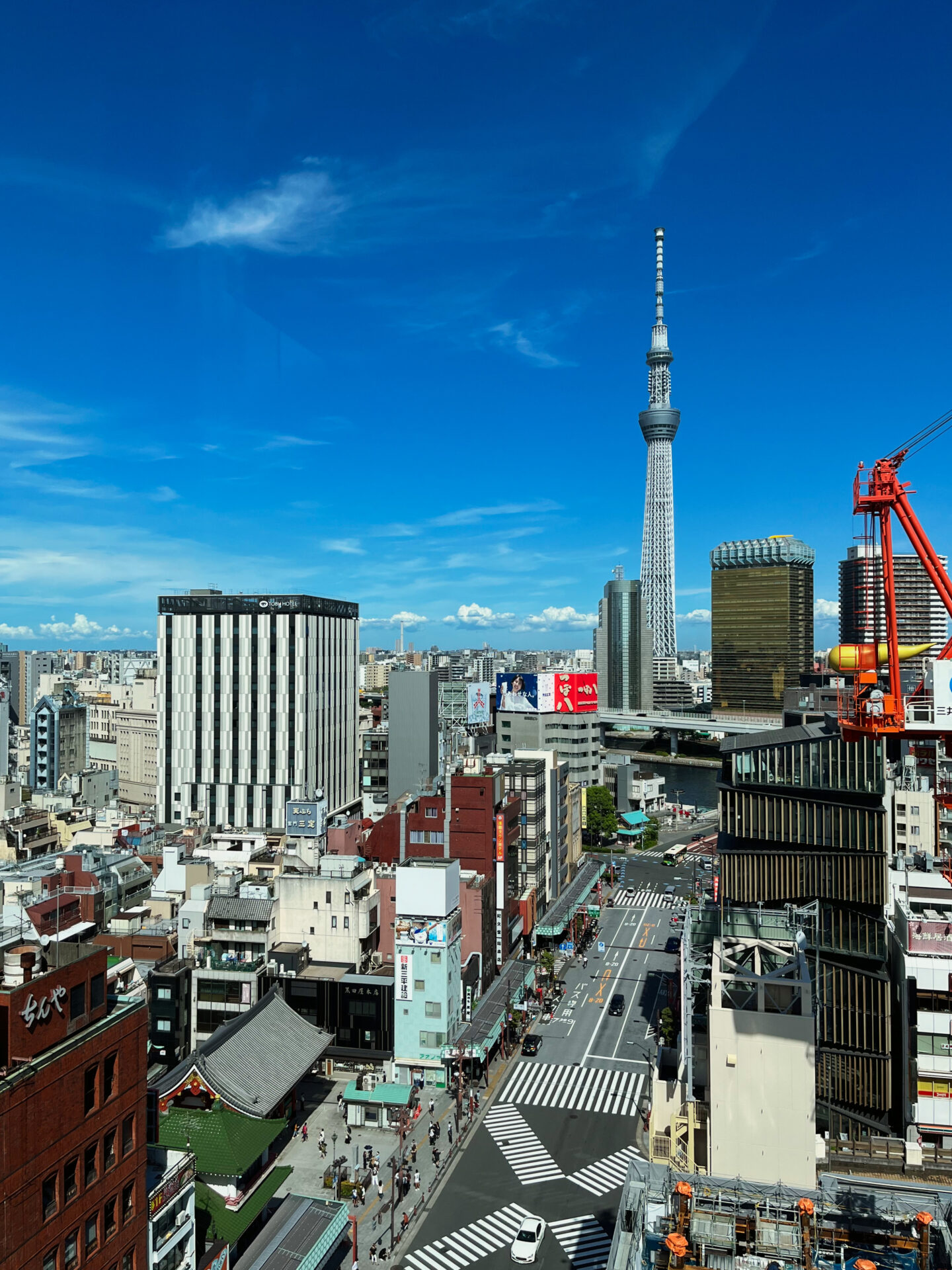 浅草の穴場写真スポット 雷門が見下ろせ スカイツリーがよく見えます ゆるうなぎの思考の軌跡